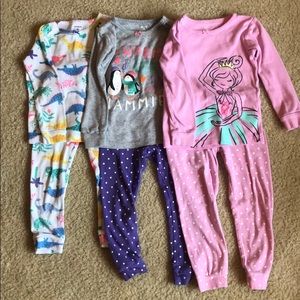 Carter’s Pajama Sets: 3 sets for one price!